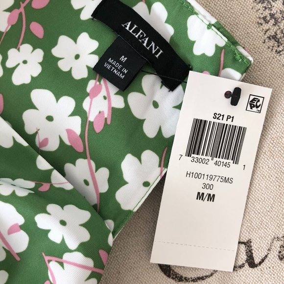 Green and Pink Floral Top with Elbow Puff Sleeves - Picture 2 of 8